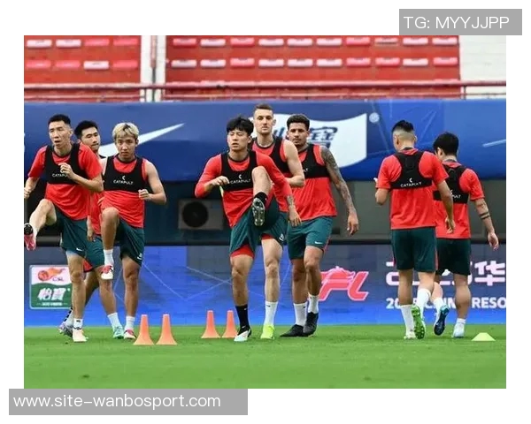 河南足球队焕发新生力北京国安队展现百变雄风