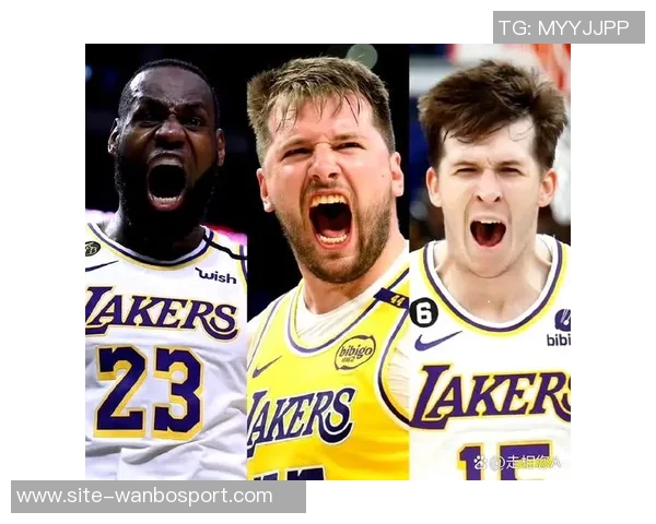 大范分析:里夫斯无球跑动活跃东契奇詹姆斯却选择静止待命 大范分析:里夫斯无球跑动活跃东契奇詹姆斯却选择静止待命