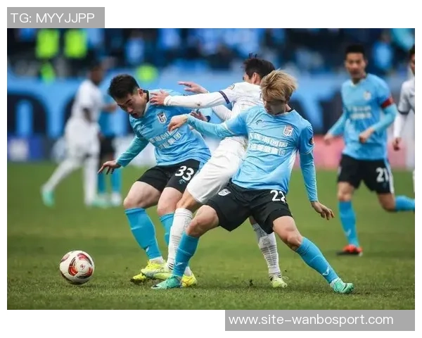 大连英博与山东泰山热身赛即将开战期待精彩对决