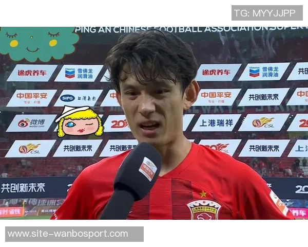 海港为颜骏凌徐新颁发纪念球衣王燊超荣获中超单轮最佳称号 海港为颜骏凌徐新颁发纪念球衣王燊超荣获中超单轮最佳称号